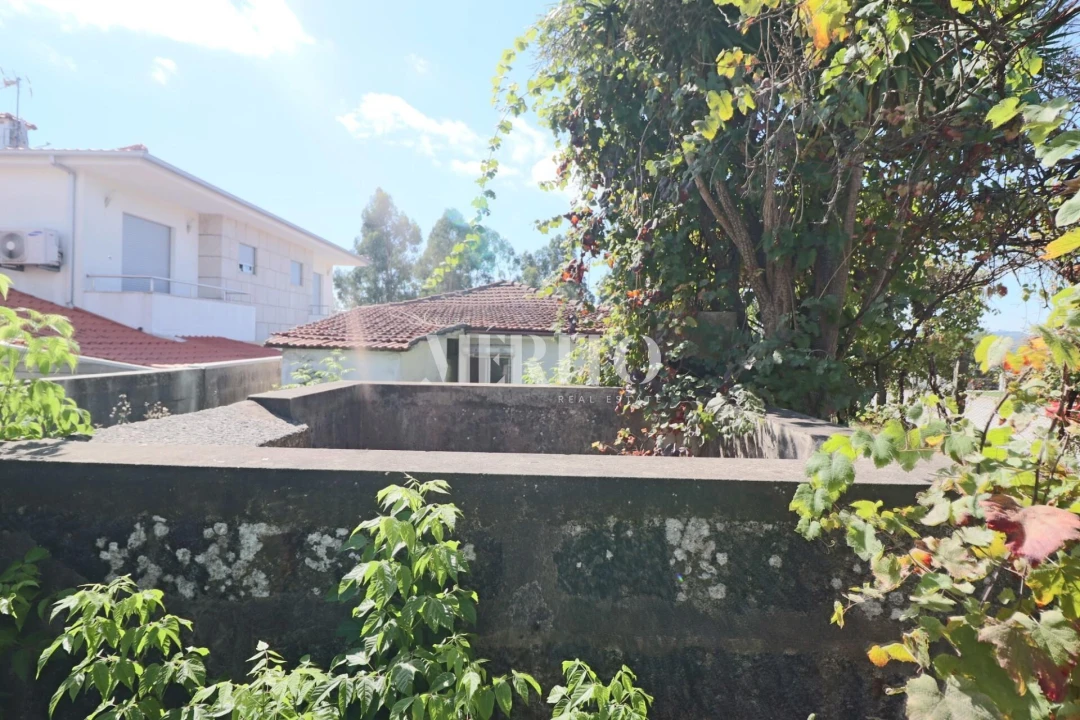 Moradia T2 para Venda em Abação e Gémeos Foto 23