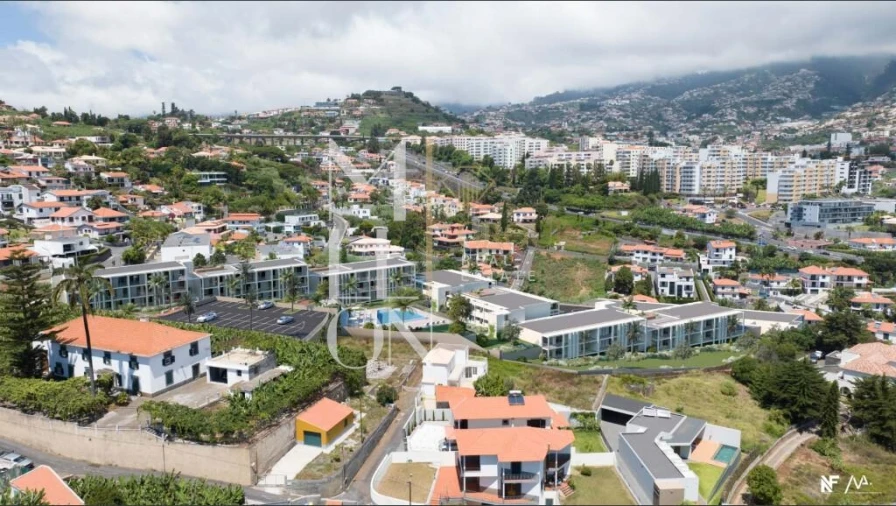 Apartamento T1 para Venda em São Martinho Foto 18