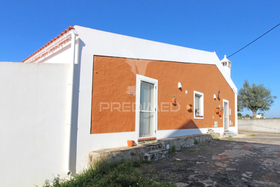 Moradia T3 para Venda em Vale de Santiago Foto 3