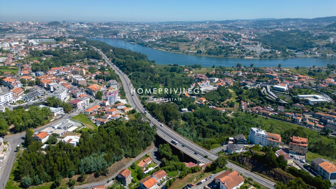 Terreno para Venda em Vilar de Andorinho Foto 5