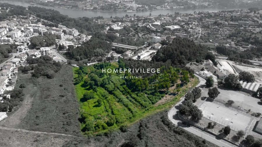 Terreno para Venda em Vilar de Andorinho Foto 2