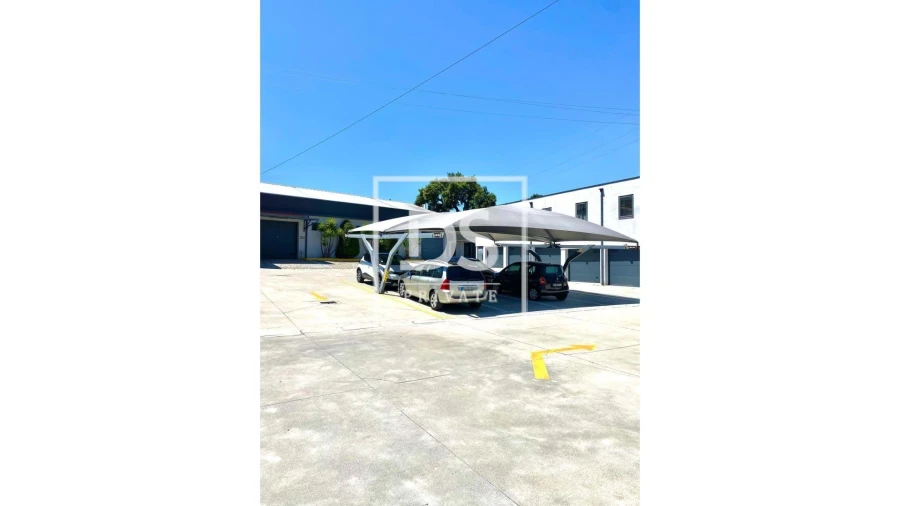 Armazém para Venda em Rio Tinto