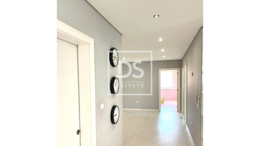 Armazém para Venda em Rio Tinto Foto 12