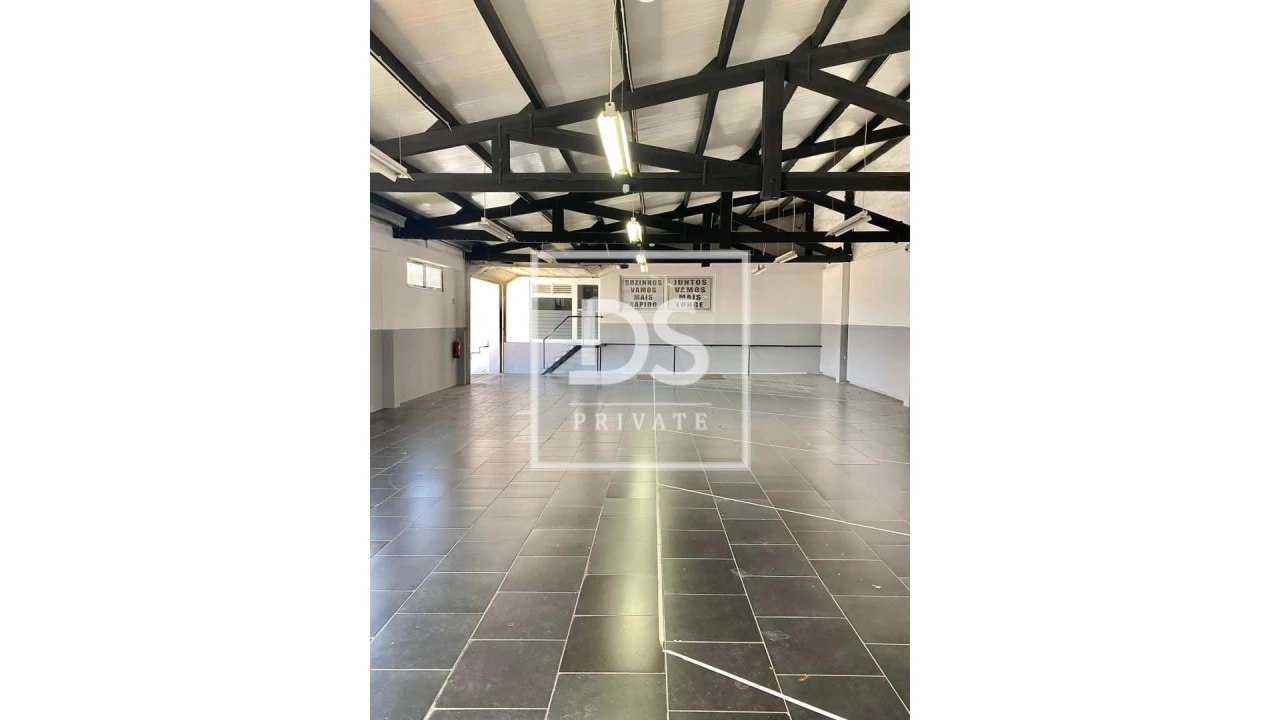 Armazém para Venda em Rio Tinto Foto 19