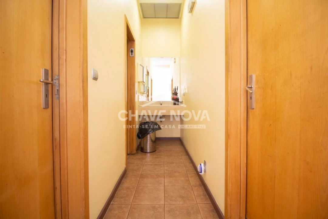 Negócio para Arrendamento em Arcozelo Foto 9