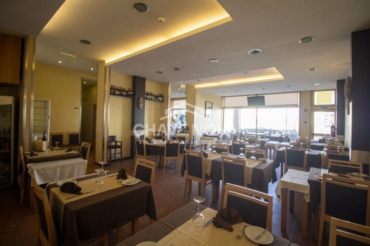 Negócio para Arrendamento em Arcozelo Foto 6