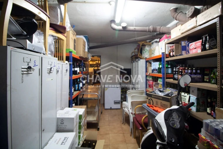 Negócio para Arrendamento em Arcozelo Foto 12