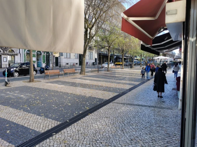 Loja para ced. p. contratual em Avenidas Novas Foto 3