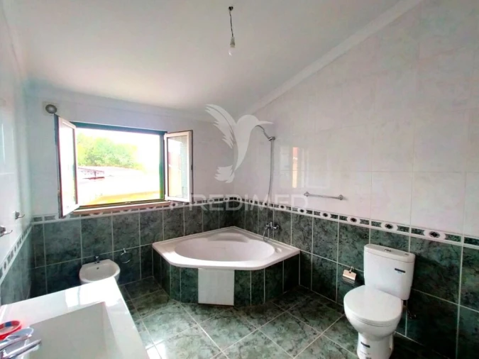 Moradia T5 para Venda em Guia, Ilha e Mata Mourisca Foto 12