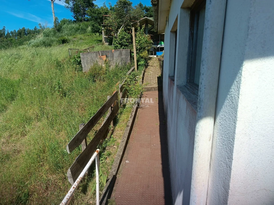 Moradia T4 para Venda em Foz do Sousa e Covelo Foto 14