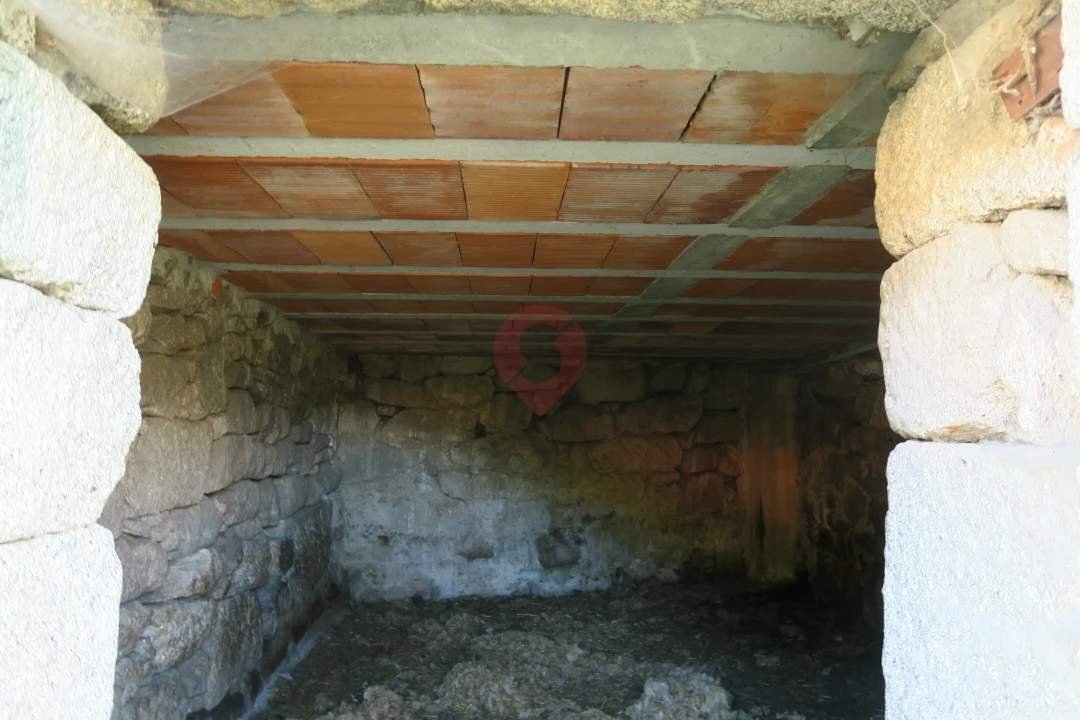 Moradia T0 para Venda em Riba de Mouro Foto 8