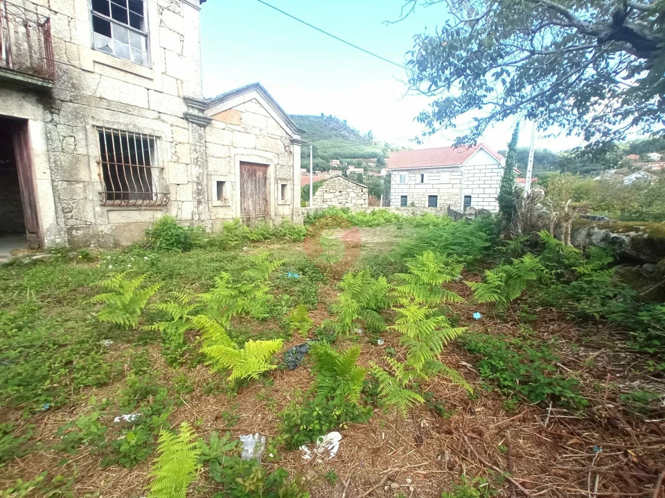 Moradia T0 para Venda em Riba de Mouro Foto 3