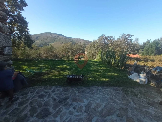 Moradia T1 para Venda em Riba de Mouro Foto 12