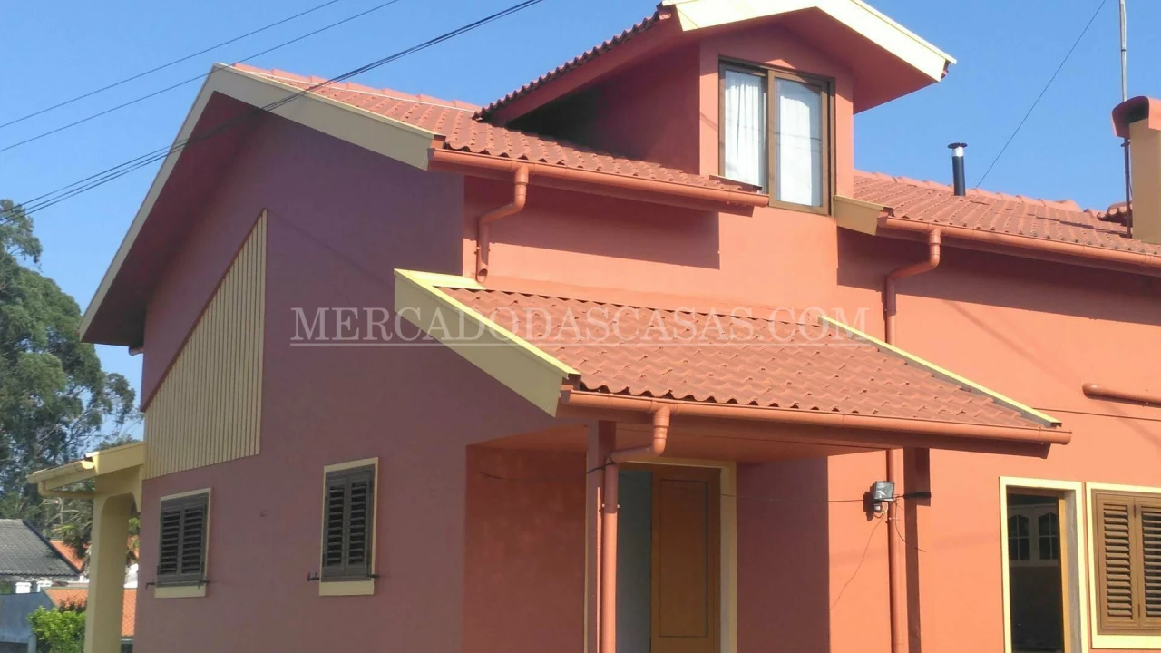 Moradia T5 para Venda em Esmoriz Foto 1