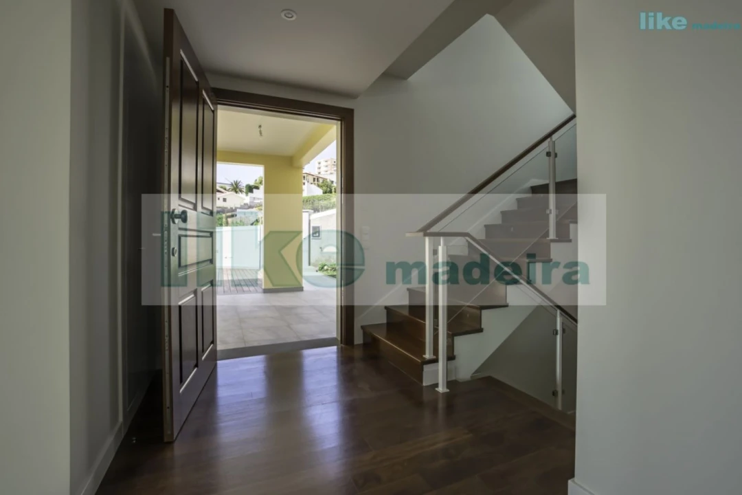 Moradia T3 para Venda em São Martinho Foto 6