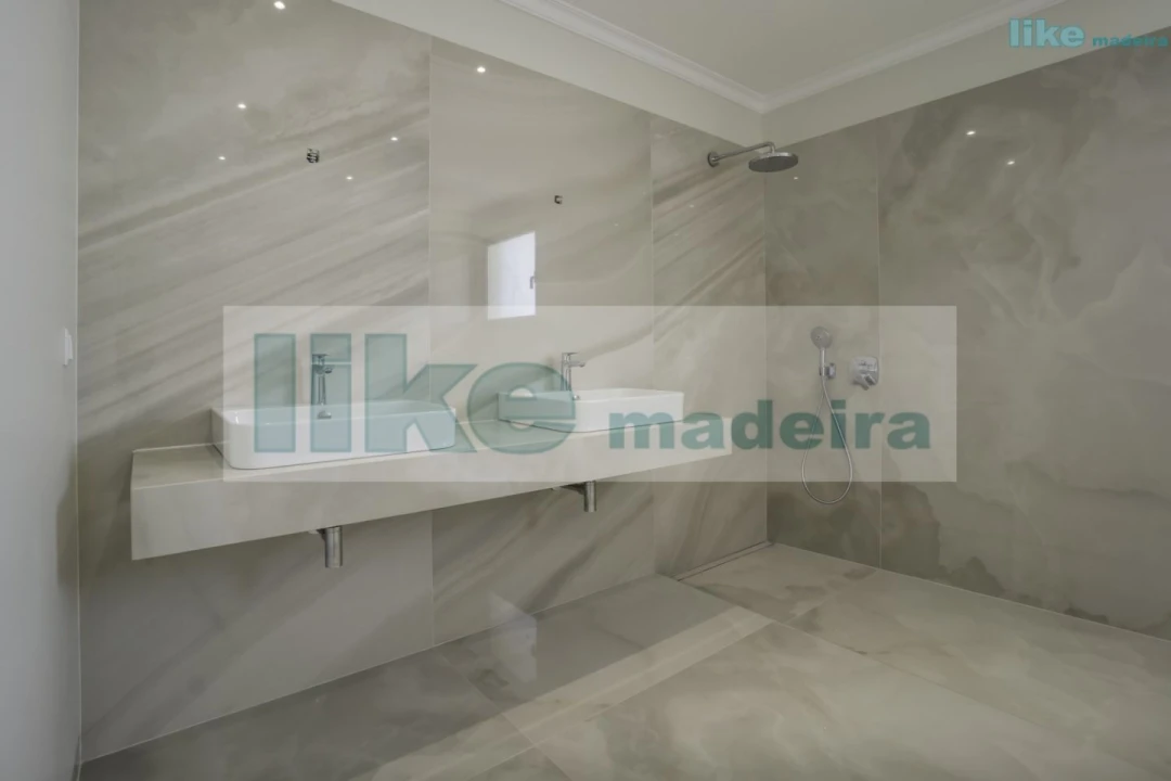 Moradia T3 para Venda em São Martinho Foto 15