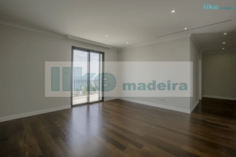 Moradia T3 para Venda em São Martinho Foto 12