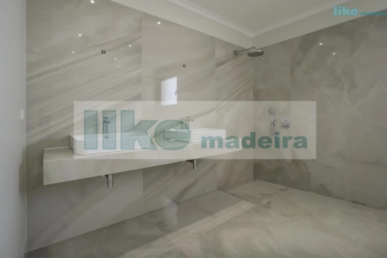 Moradia T3 para Venda em São Martinho Foto 15
