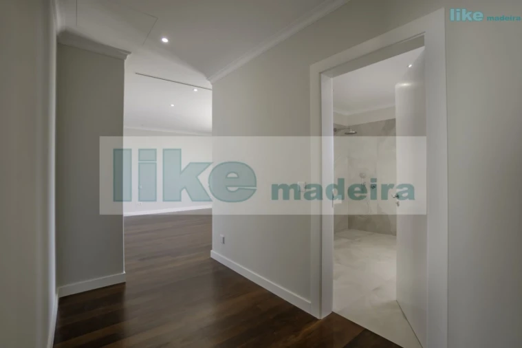 Moradia T3 para Venda em São Martinho Foto 17