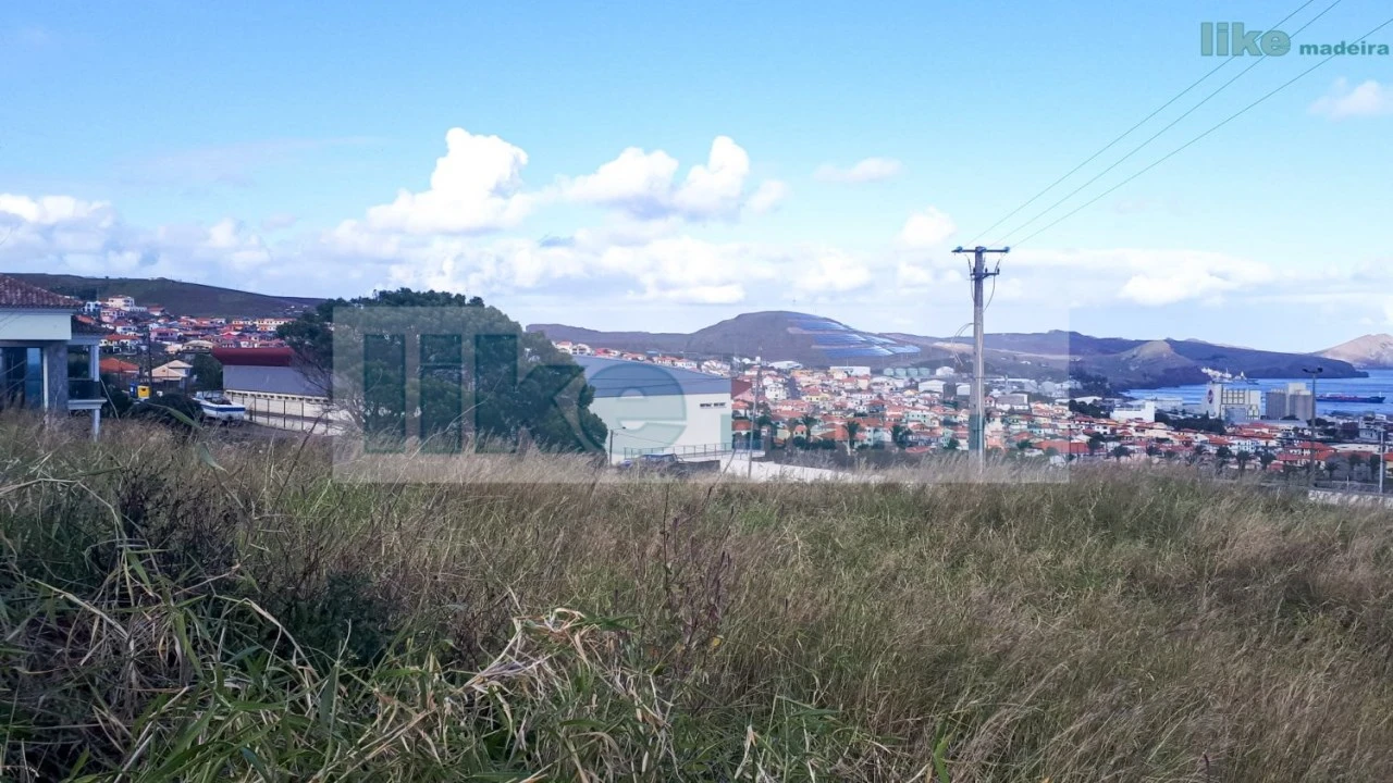 Terreno para Venda em Caniçal Foto 3