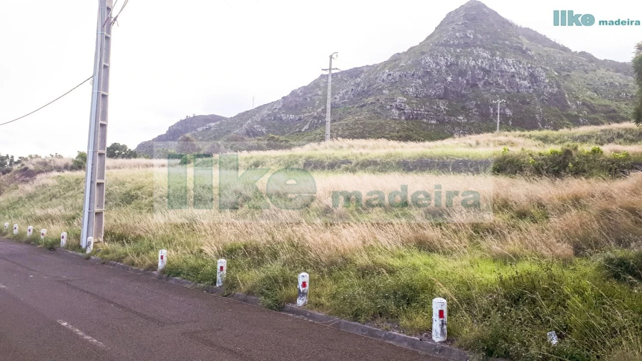 Terreno para Venda em Caniçal Foto 5