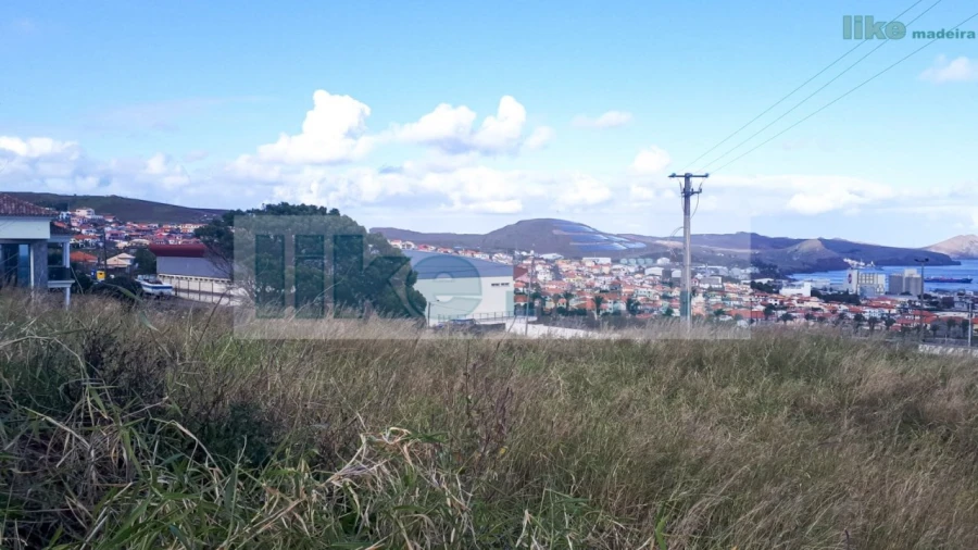 Terreno para Venda em Caniçal Foto 3