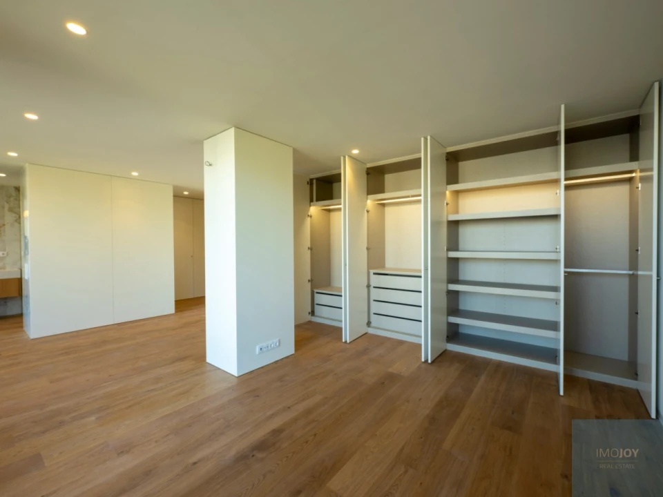 Apartamento T3 para Venda em Lordelo do Ouro e Massarelos Foto 37
