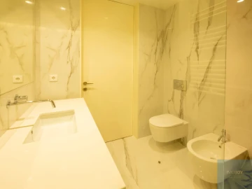 Apartamento T3 para Venda em Lordelo do Ouro e Massarelos