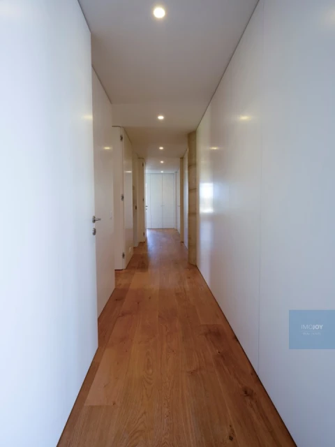 Apartamento T3 para Venda em Lordelo do Ouro e Massarelos