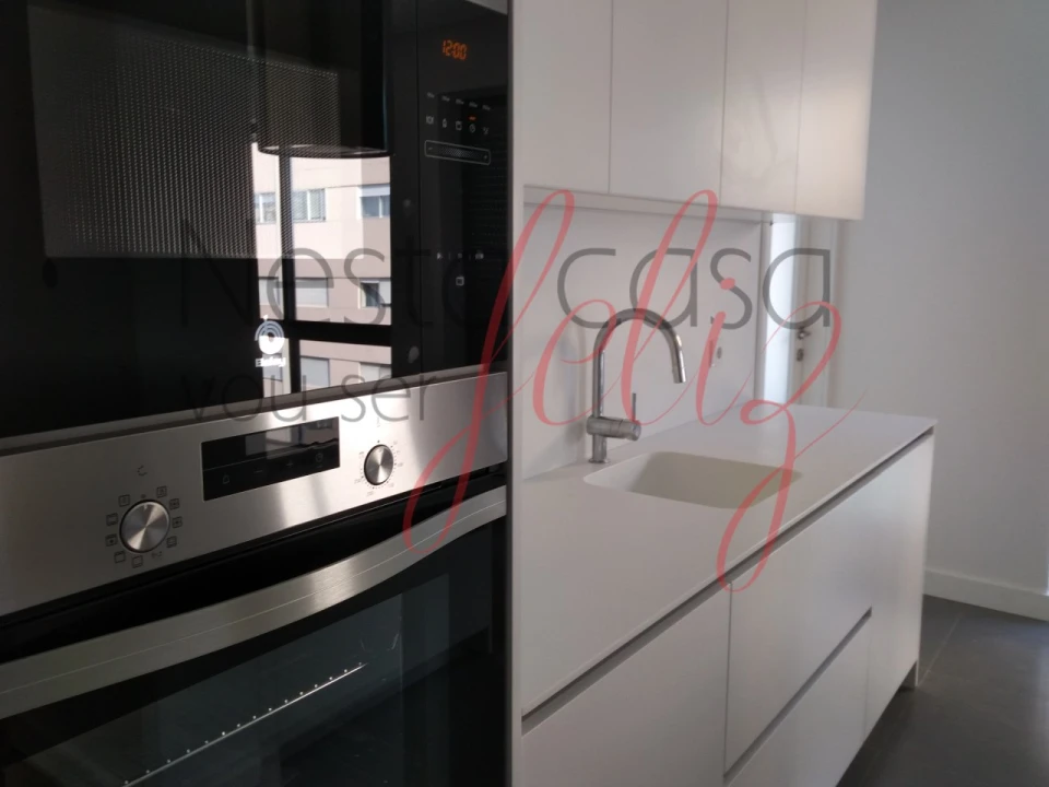 Apartamento T4 para Venda em Cedofeita, Santo Ildefonso, Sé, Miragaia, São Nicolau e Vitória Foto 3