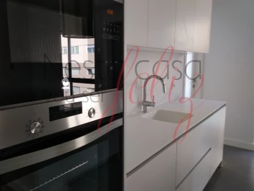 Apartamento T4 para Venda em Cedofeita, Santo Ildefonso, Sé, Miragaia, São Nicolau e Vitória