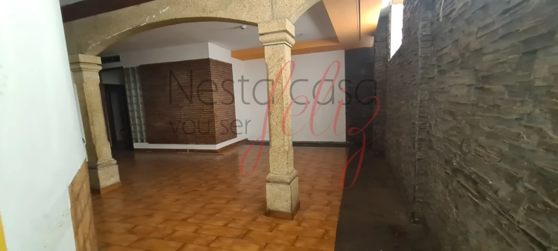 Negócio para Arrendamento em Gondomar (São Cosme), Valbom e Jovim Foto 2