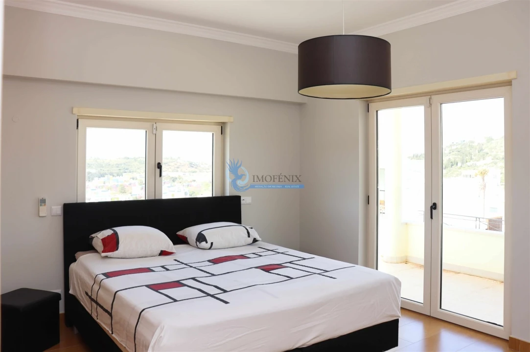 Moradia T4 para Venda em Albufeira e Olhos de Água Foto 36
