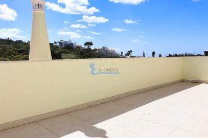 Moradia T4 para Venda em Albufeira e Olhos de Água