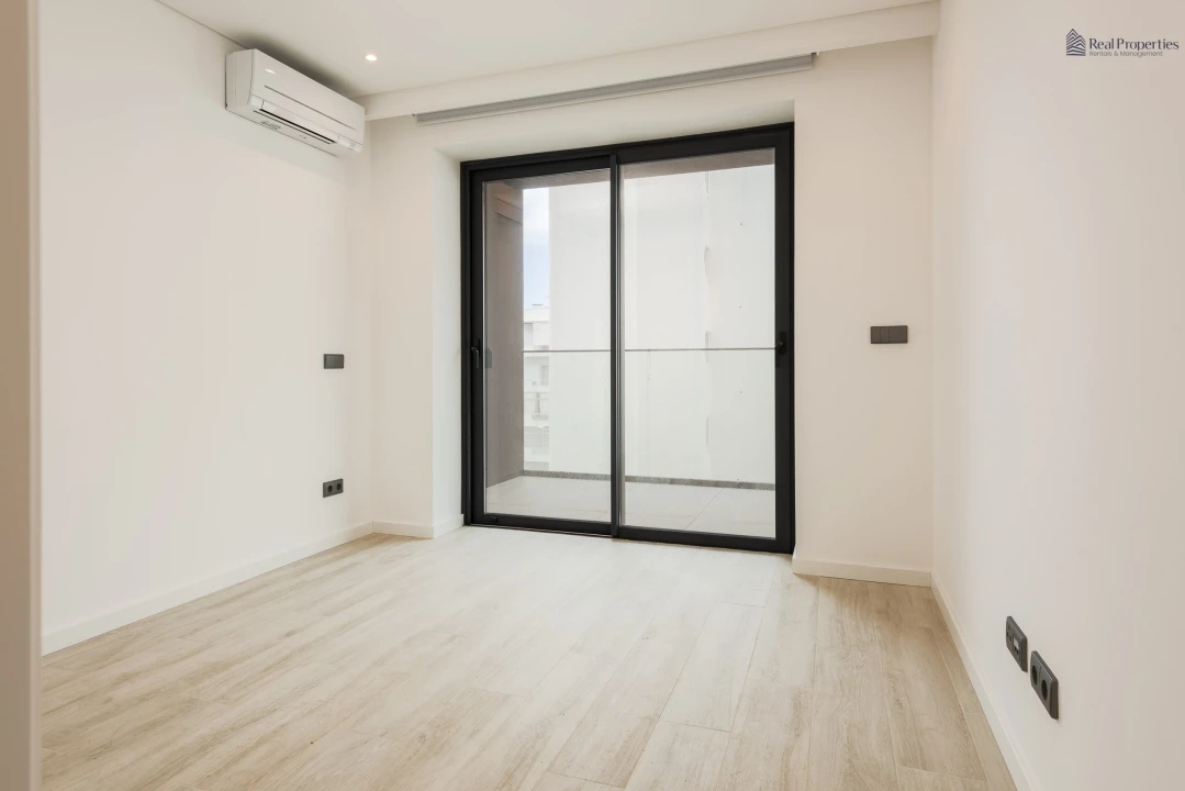 Apartamento T2 para Venda em Quarteira Foto 17
