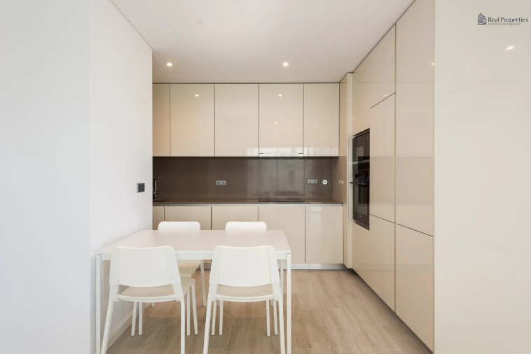 Apartamento T2 para Venda em Quarteira Foto 6