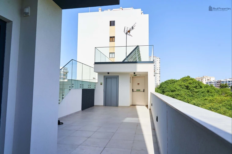 Apartamento T2 para Venda em Quarteira Foto 27