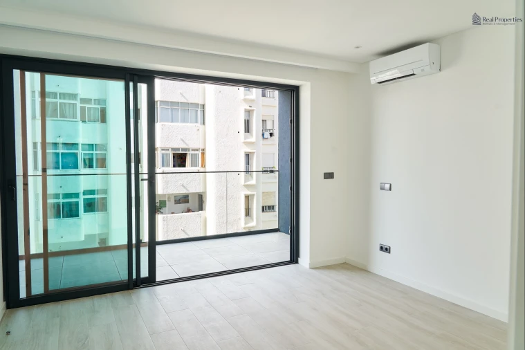 Apartamento T2 para Venda em Quarteira Foto 10