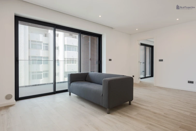 Apartamento T2 para Venda em Quarteira Foto 3