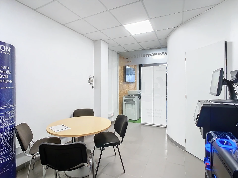 Escritório para Arrendamento em Lordelo do Ouro e Massarelos Foto 6