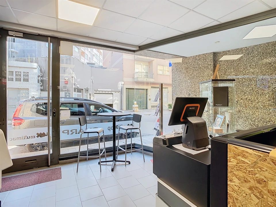 Escritório para Arrendamento em Lordelo do Ouro e Massarelos Foto 1