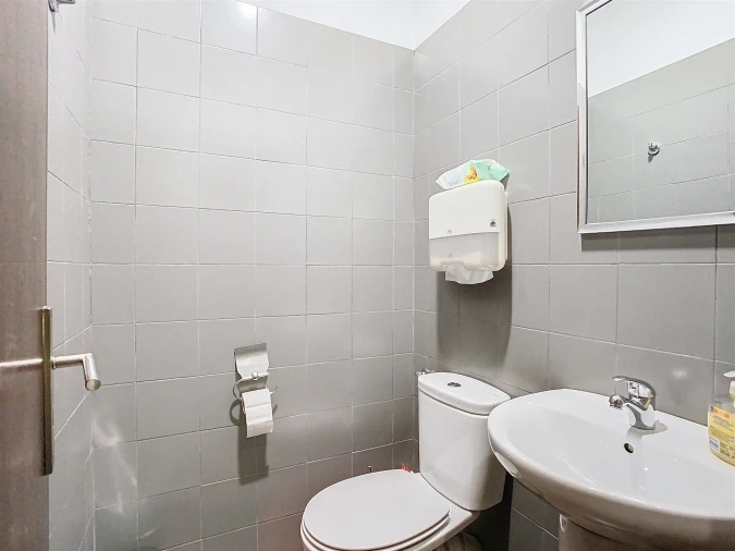 Escritório para Arrendamento em Lordelo do Ouro e Massarelos Foto 12