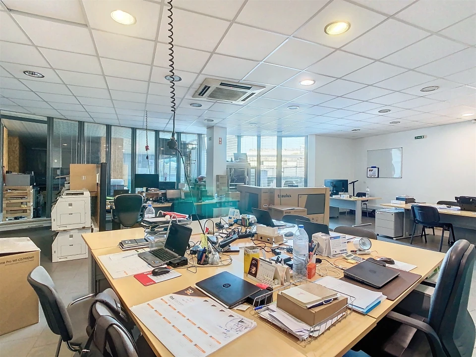 Escritório para Arrendamento em Lordelo do Ouro e Massarelos Foto 3