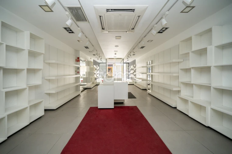 Prédio para Venda em Braga (São José de São Lázaro e São João do Souto) Foto 12