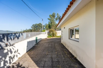 Moradia T4 para Venda em O. Azeméis, Riba-Ul, Ul, Macinhata Seixa, Madail