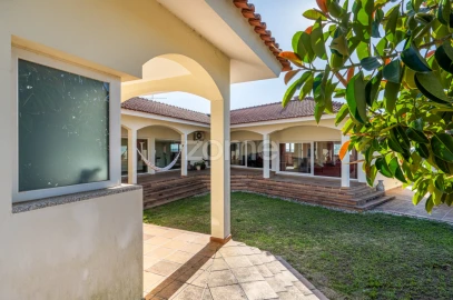 Moradia T4 para Venda em O. Azeméis, Riba-Ul, Ul, Macinhata Seixa, Madail