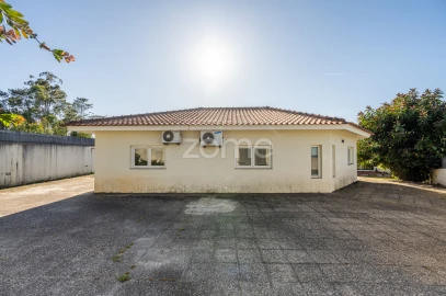 Moradia T4 para Venda em O. Azeméis, Riba-Ul, Ul, Macinhata Seixa, Madail