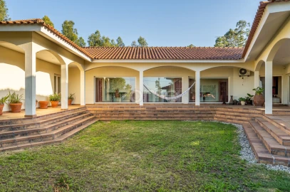 Moradia T4 para Venda em O. Azeméis, Riba-Ul, Ul, Macinhata Seixa, Madail
