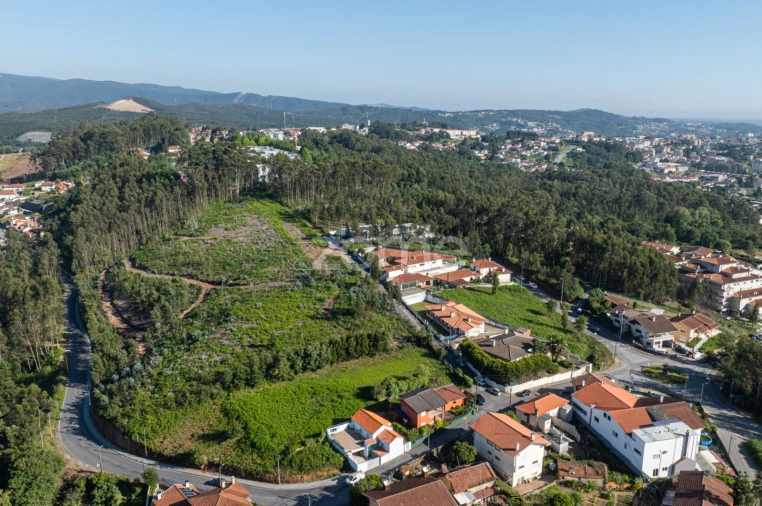 Moradia T4 para Venda em O. Azeméis, Riba-Ul, Ul, Macinhata Seixa, Madail Foto 43