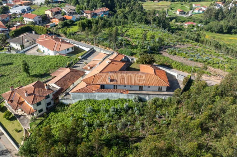 Moradia T4 para Venda em O. Azeméis, Riba-Ul, Ul, Macinhata Seixa, Madail Foto 39